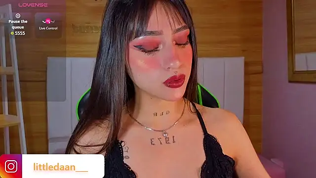 Abril_Velvet_a_'s cam snapshot