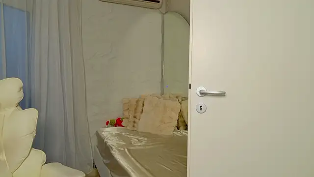 moniqque's cam snapshot