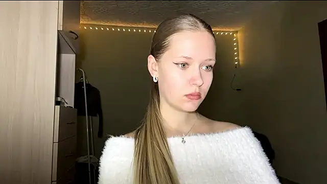 ZaidaSchwarten's cam snapshot