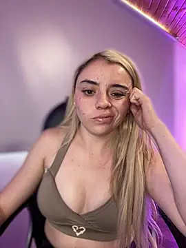 Mia_blondee_'s cam snapshot