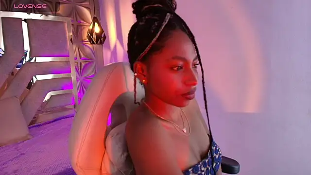 Queen_perla_'s cam snapshot