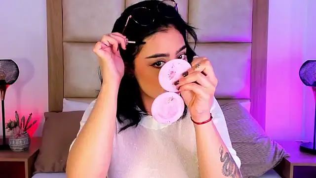 TaniaRedd_ live sex cam