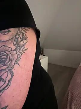 German_Milf live sex cam