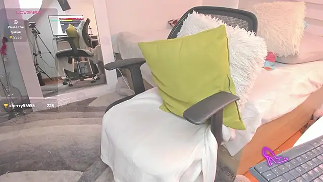 SharonVelvet live sex cam