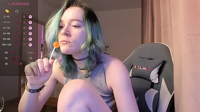 alisahug's cam snapshot