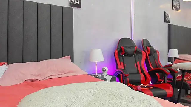 kendra_london's cam snapshot