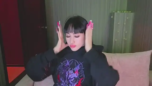 1Sweettykeyte2 live sex cam