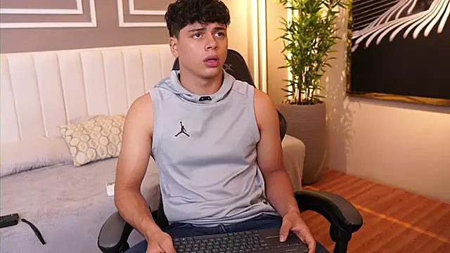 Ethan_occonor live sex cam