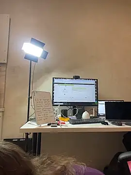 DienkaGreen live sex cam