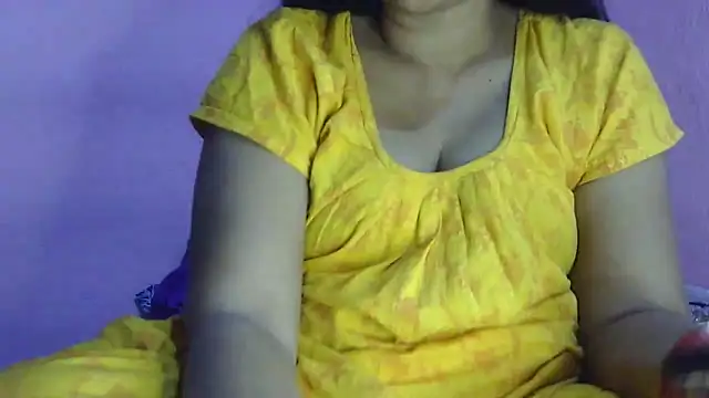 Pooja-suman's cam snapshot