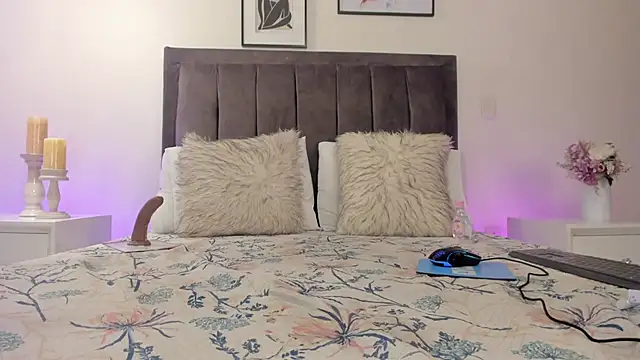 helen_mooree live sex cam