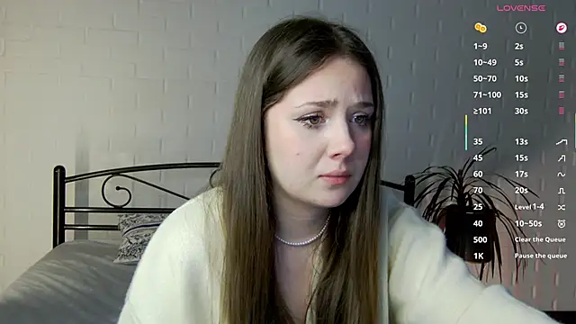 KariDollar's cam snapshot