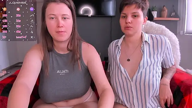 Tenderly_Couple's cam snapshot