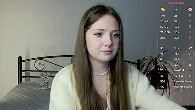 KariDollar's cam snapshot