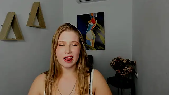 SweetDaylight's cam snapshot