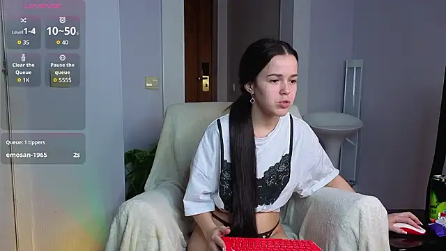 Vicki_Bee's cam snapshot