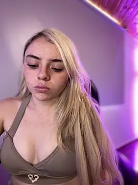 Mia_blondee_'s cam snapshot