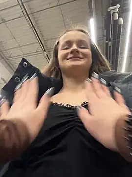 KittyQueeny's cam snapshot