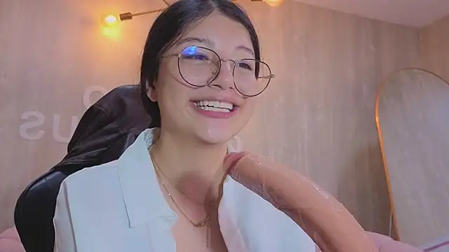 Evadeep_a's cam snapshot