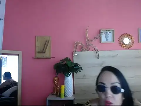 sharon_collin2's cam snapshot