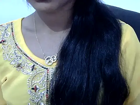 Khushi_v's cam snapshot