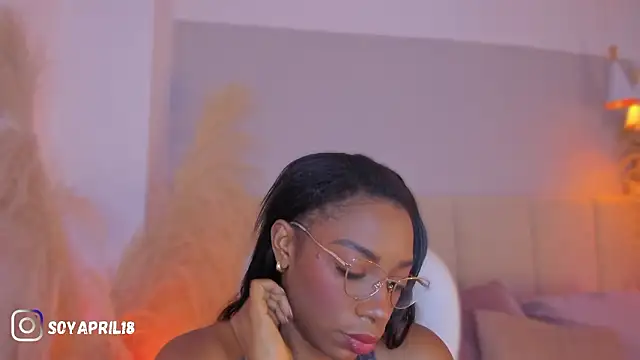 aprilebony_'s cam snapshot