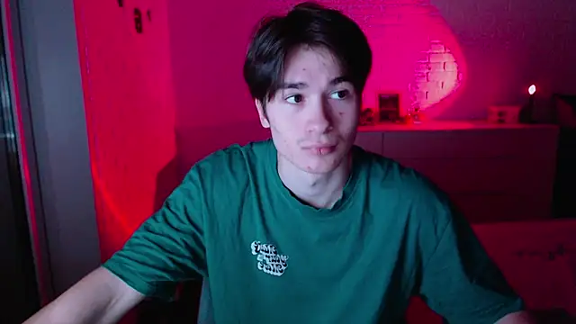 MarkusDean live sex cam