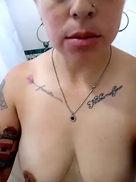 anna-1990's cam snapshot