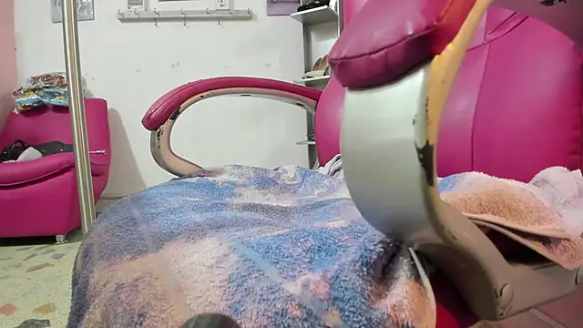 CAMILA--REY live sex cam