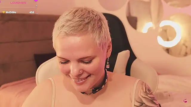 LikaBerry1's cam snapshot