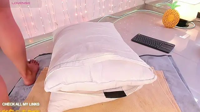 ohyesly_'s cam snapshot