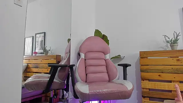 Naughty_Vanessa_'s cam snapshot