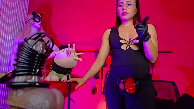 MistressSlut1's cam snapshot