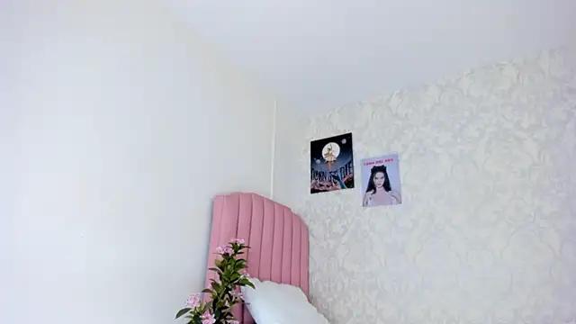 Adria_ross's cam snapshot