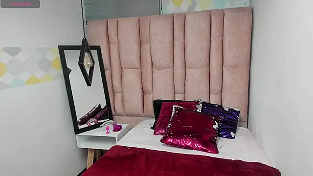 Issa_Milf__'s cam snapshot