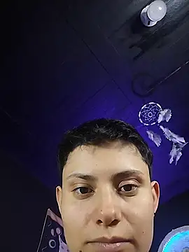 girl_intense444's cam snapshot