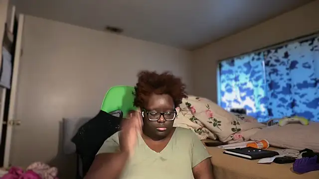 -Yagurlwest's cam snapshot