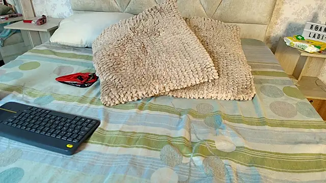 AmbarRaj's cam snapshot