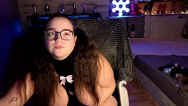 Kimberly-Caprice live sex cam