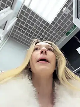 Lia__Love's cam snapshot