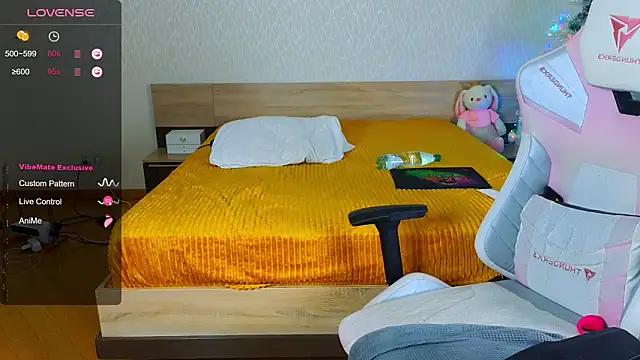 Cowell_Adelina's cam snapshot