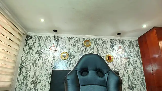 Naughty_Kittenm's cam snapshot