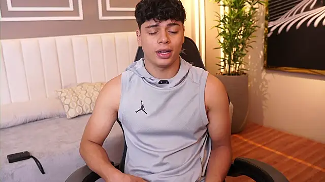 Ethan_occonor's cam snapshot