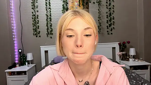 LlsabethHaze's cam snapshot