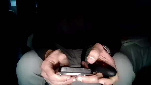 bzhbzh56's cam snapshot