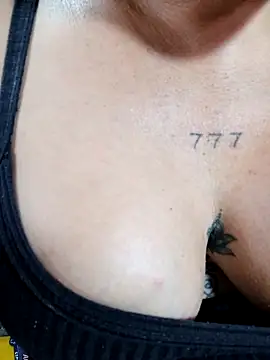 Queen_lorena live sex cam