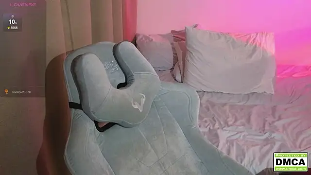 cute_thomas's cam snapshot