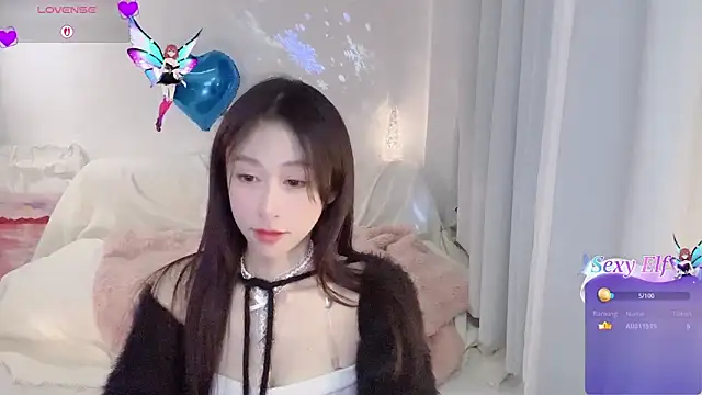 Fayebae_11's cam snapshot