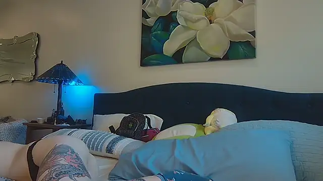 lavender_spits's cam snapshot