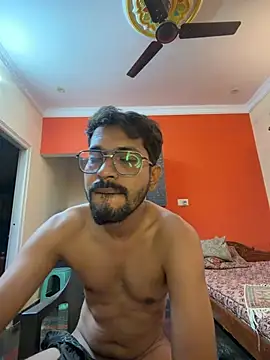 Stoner-boii-Cloudy-arhan live sex cam